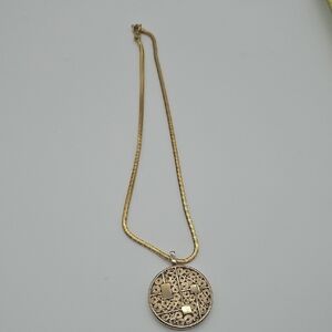 Sarah Coventry Gold and Silver Circle Pendant Necklace